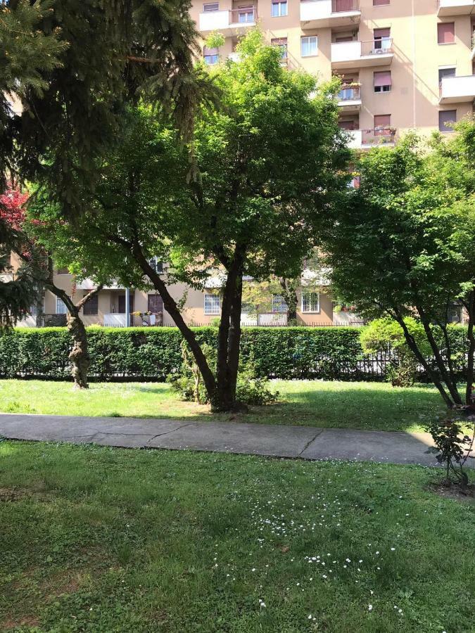 Ferienwohnung Bright Flat With Shared Garden Mailand Exterior foto